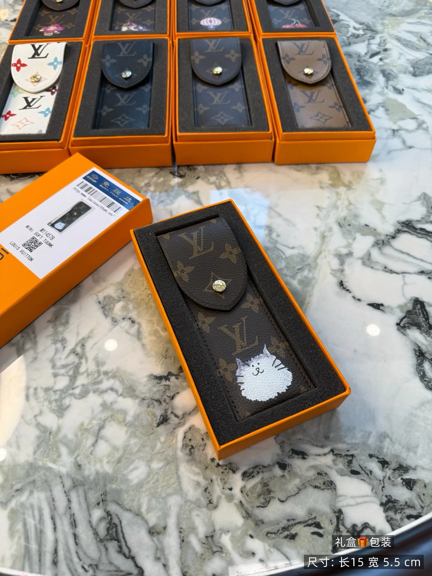 Клатчи Женские Louis Vuitton 11671481