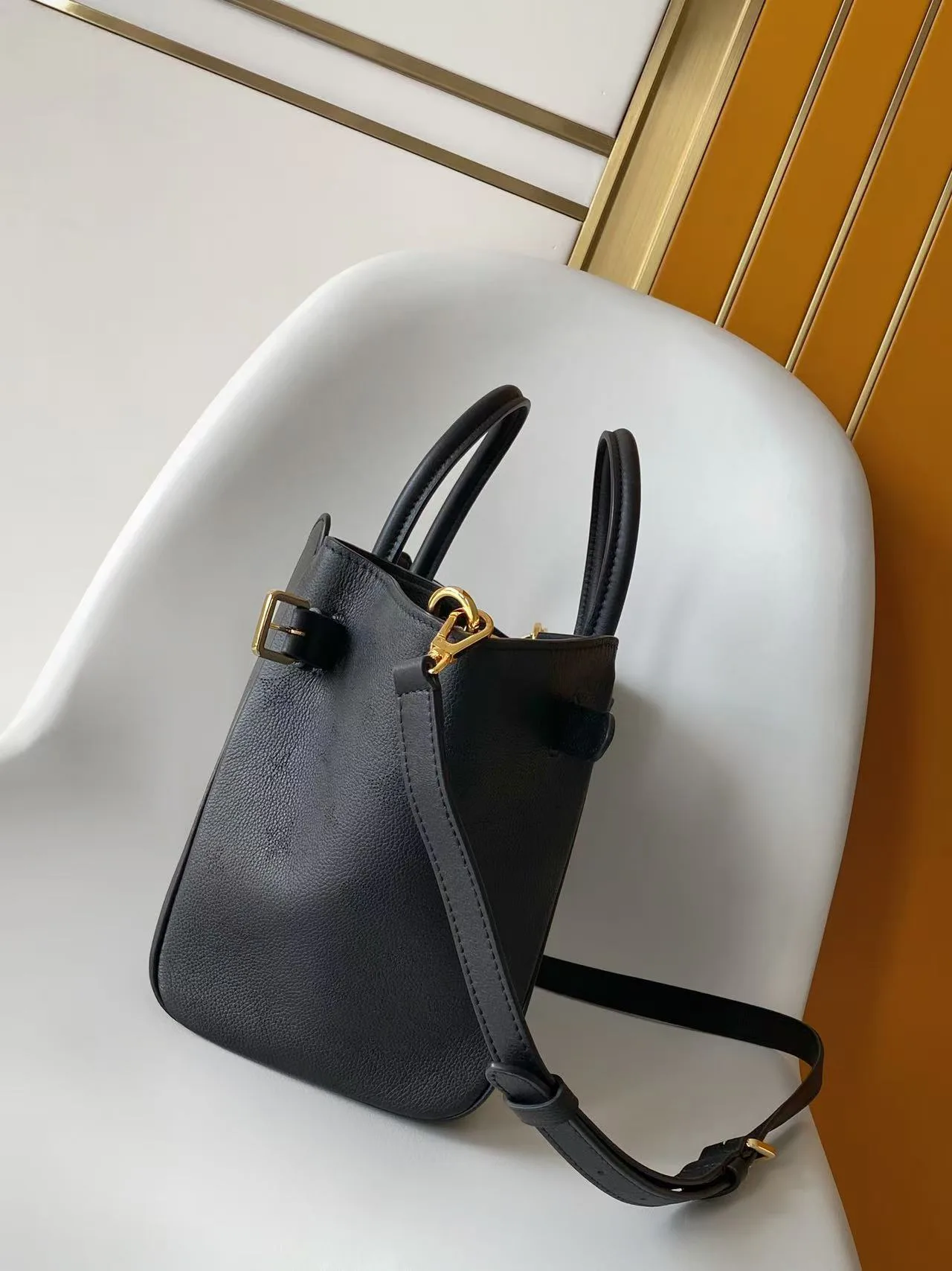 Сумки На Ремне Женские Louis Vuitton 546411