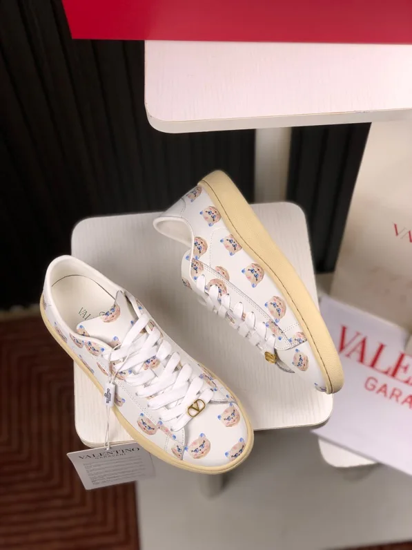 Кроссовки Женские Valentino 11707484