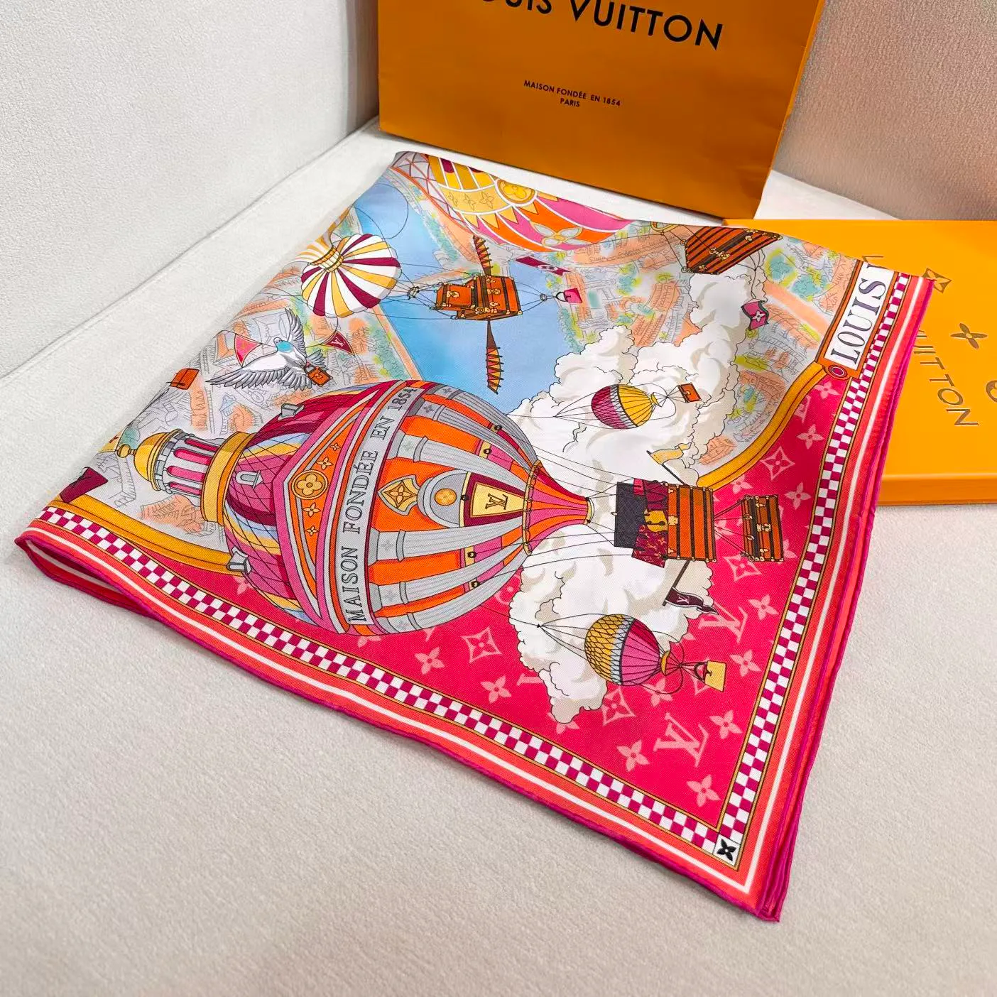 Платки Louis Vuitton 13896176