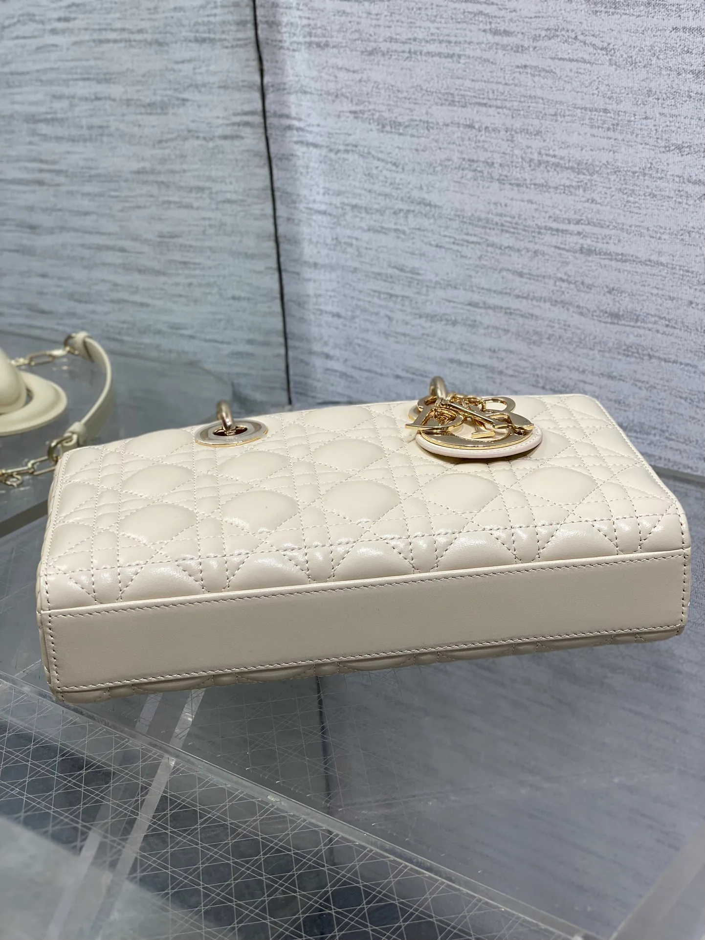 Классические Сумки Женские Christian Dior 12242734