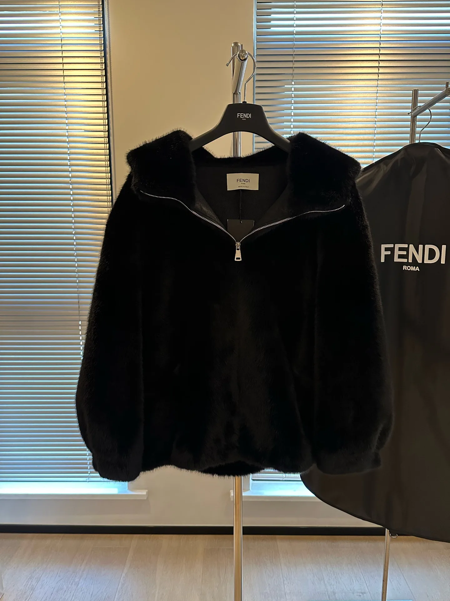 Шубы Женские Fendi 3313