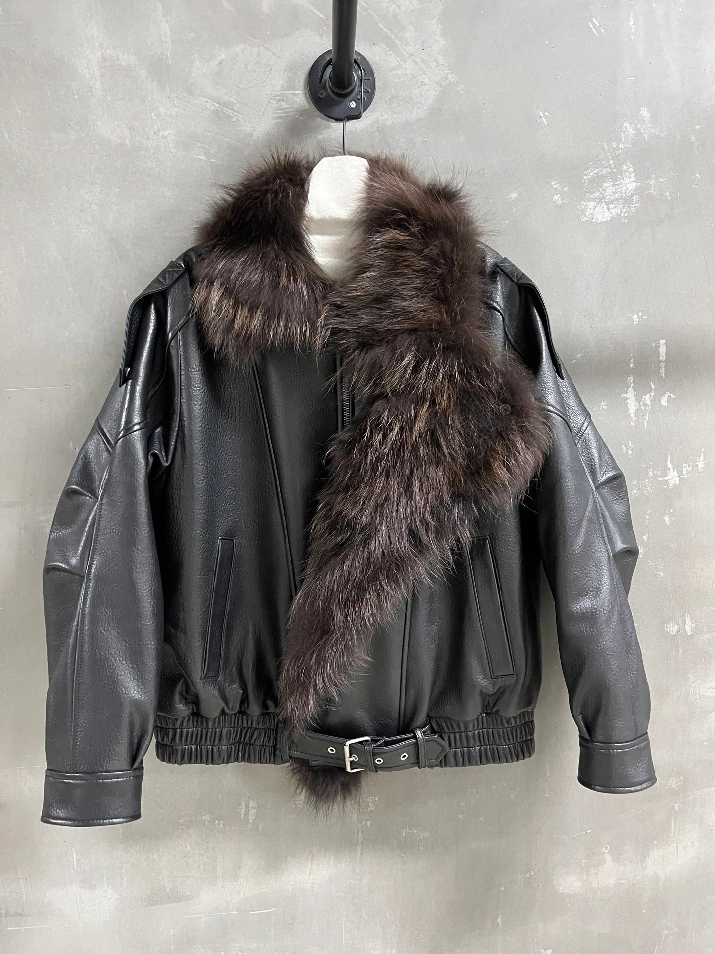 Кожаные Куртки И Дублёнки Женские Saint Laurent 18630174