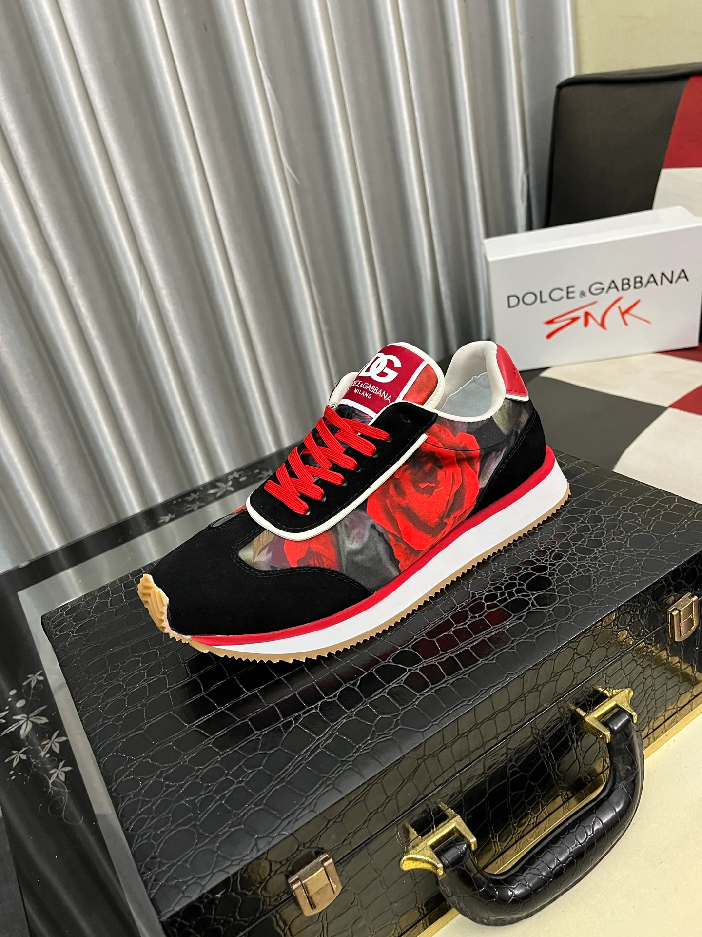 Кроссовки Женские Dolce & Gabbana 18890157