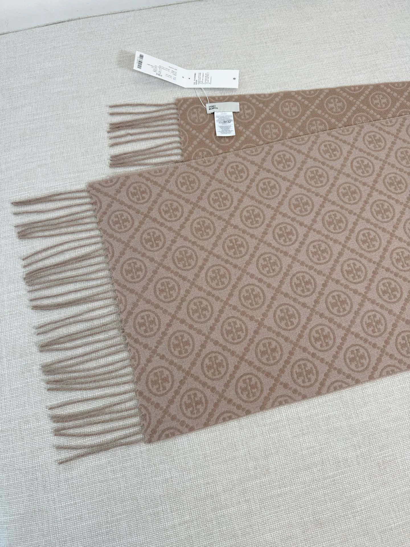 Шарфы Tory Burch 18462711