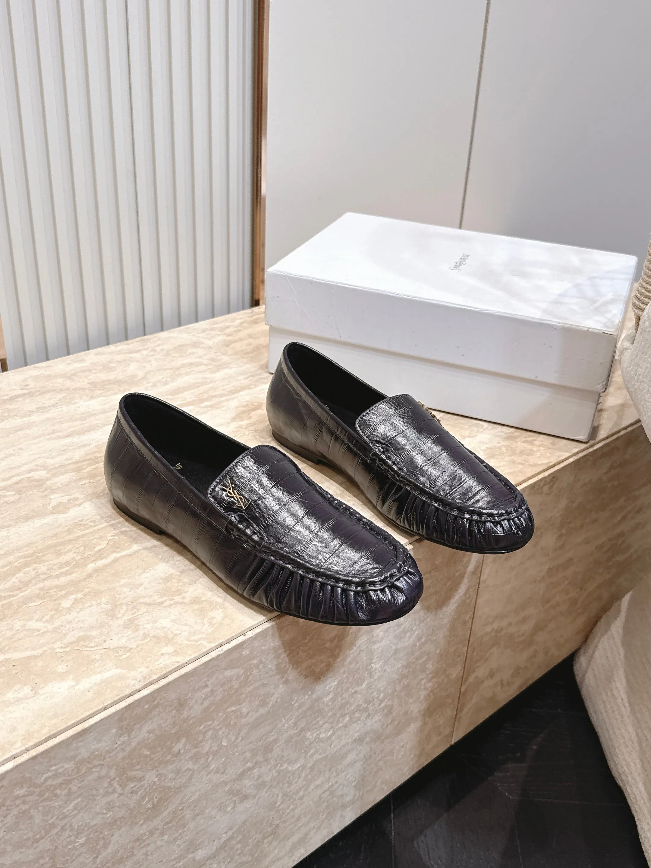Лоферы И Мокасины Женские Saint Laurent 17701325