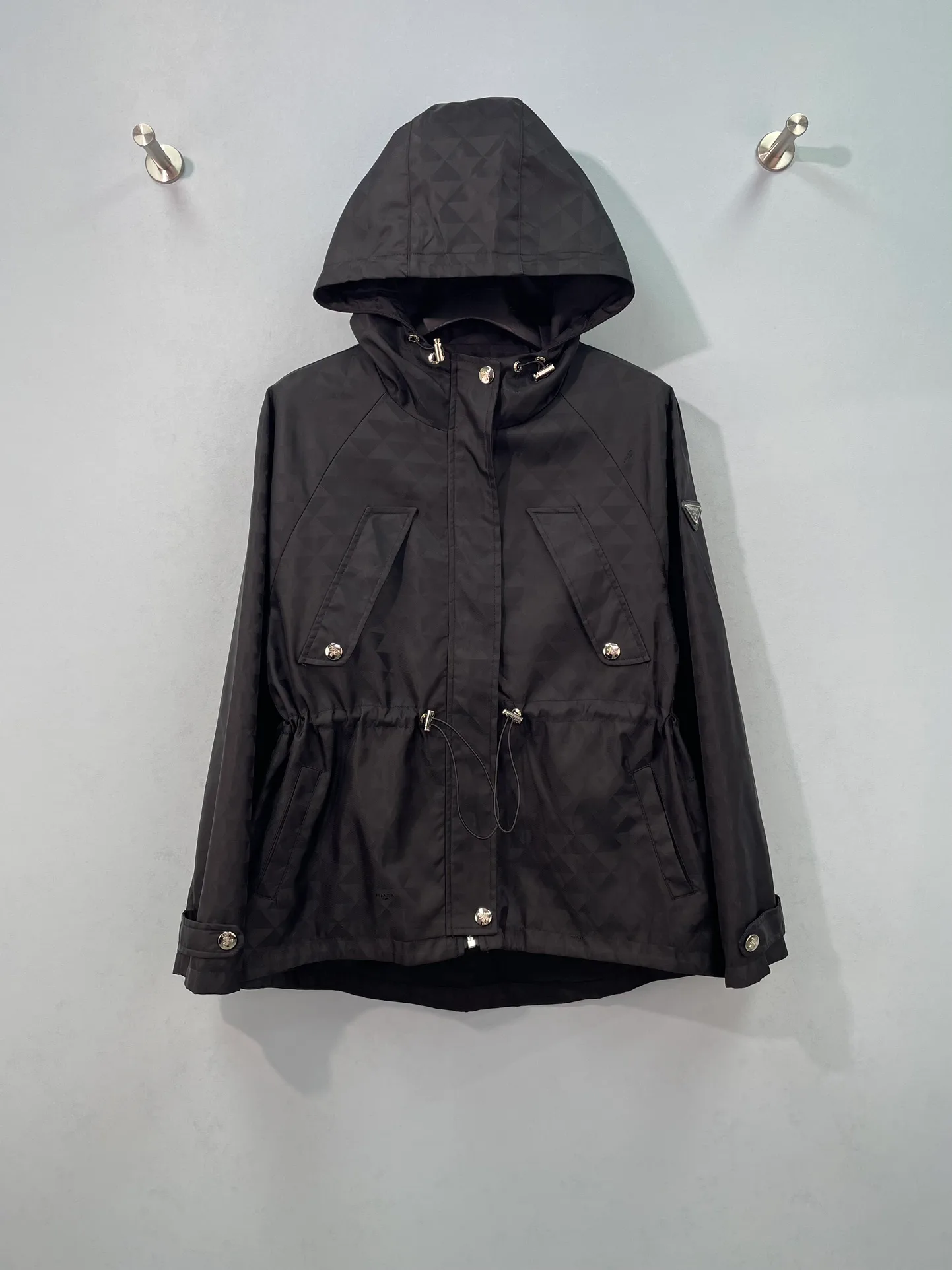 Куртки И Пуховики Женские Prada 17943339