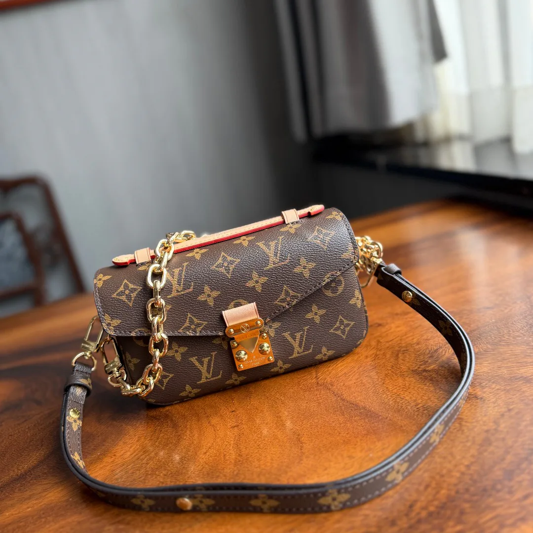 Сумки На Ремне Женские Louis Vuitton 724014