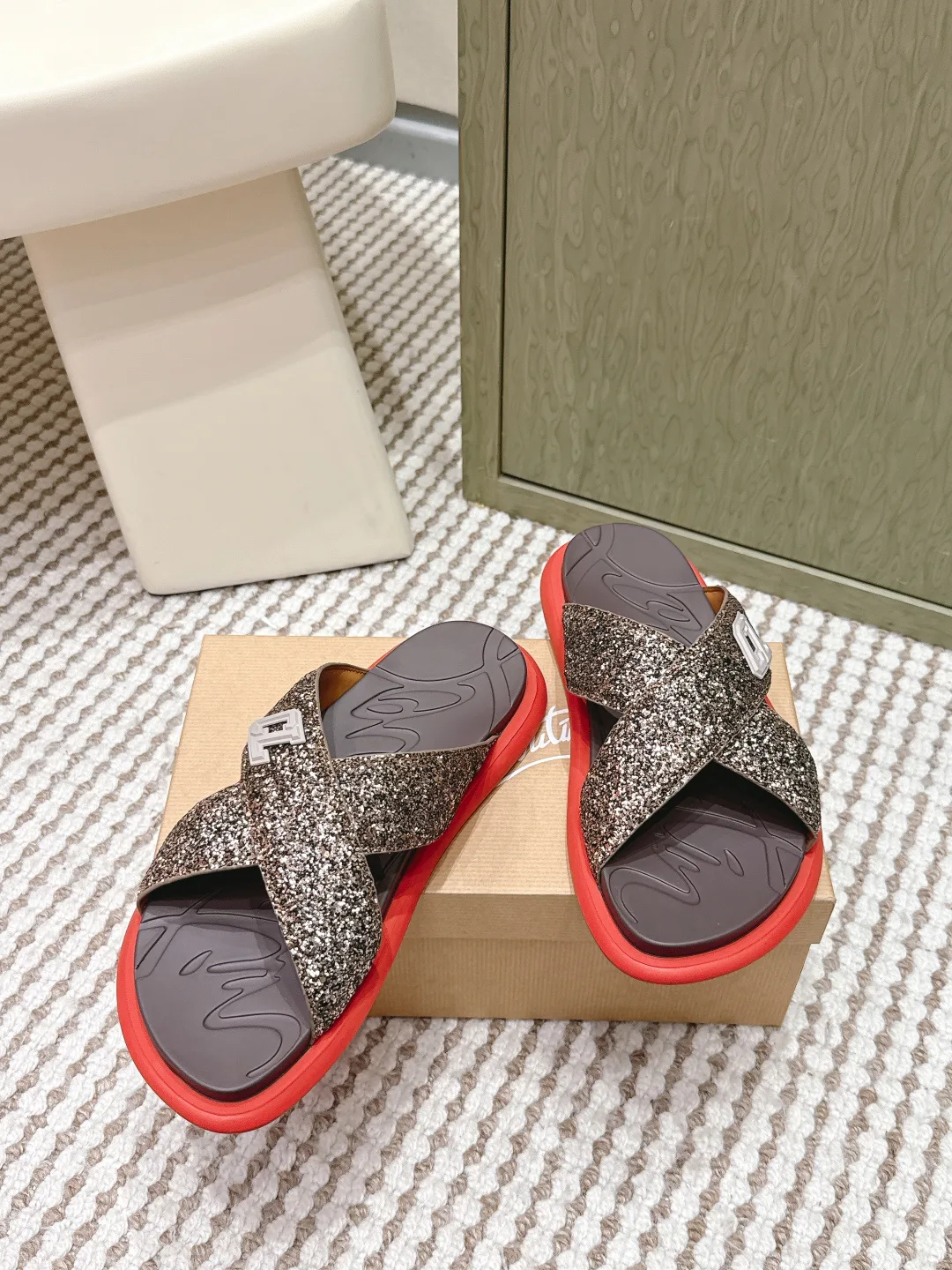 Шлепанцы Мужские Christian Louboutin 488301