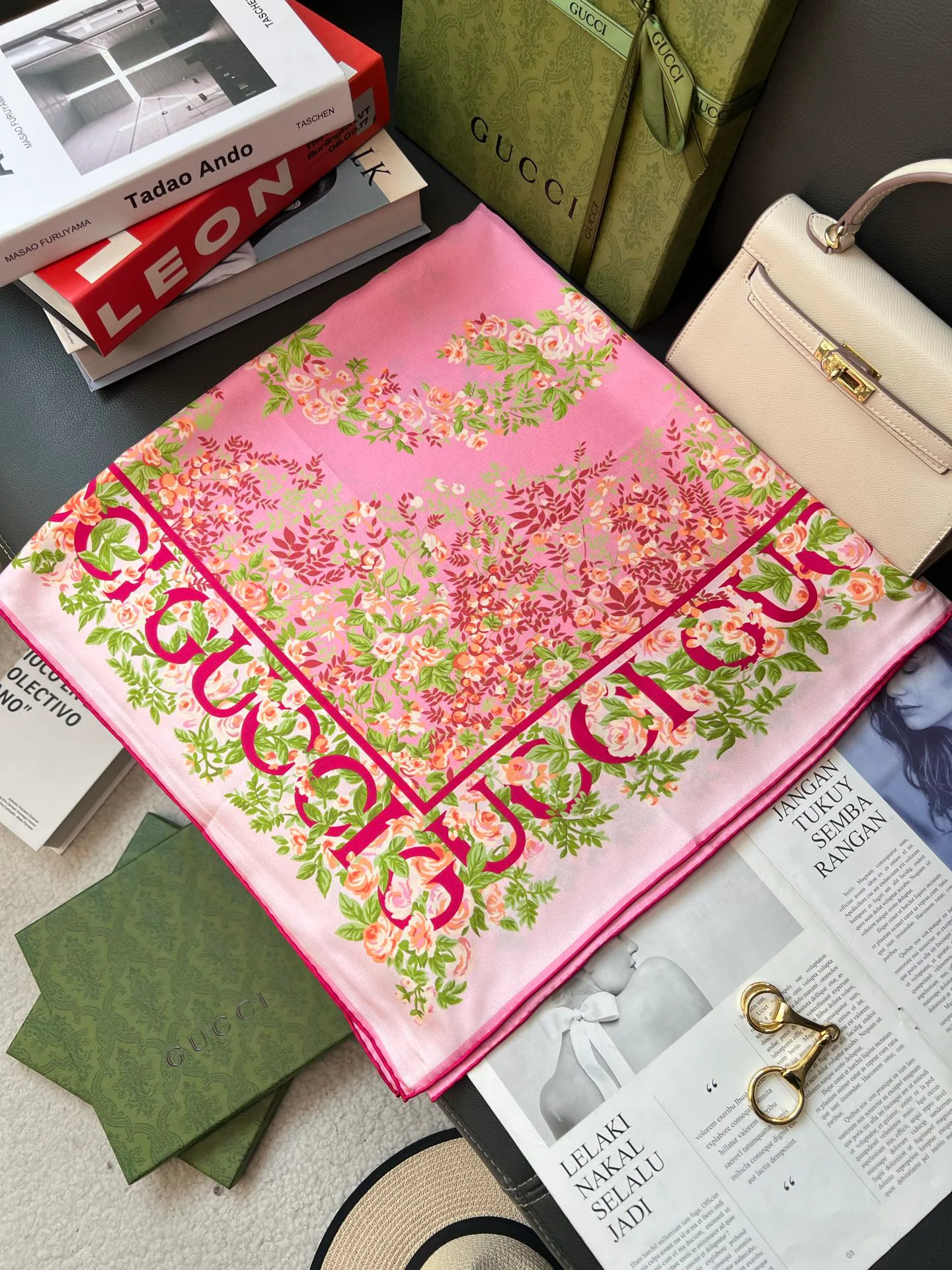 Платки Gucci 11527336