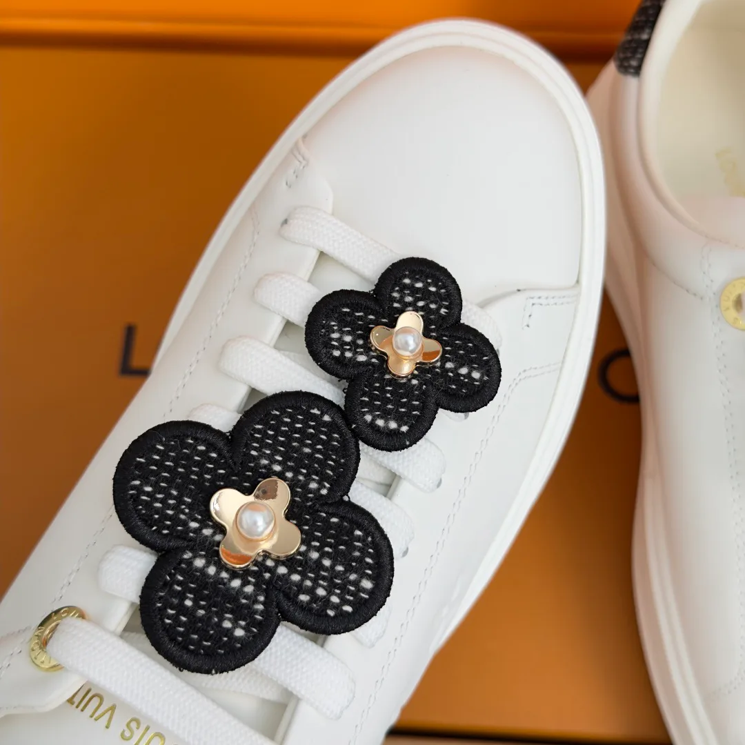 Кроссовки Женские Louis Vuitton 18719405