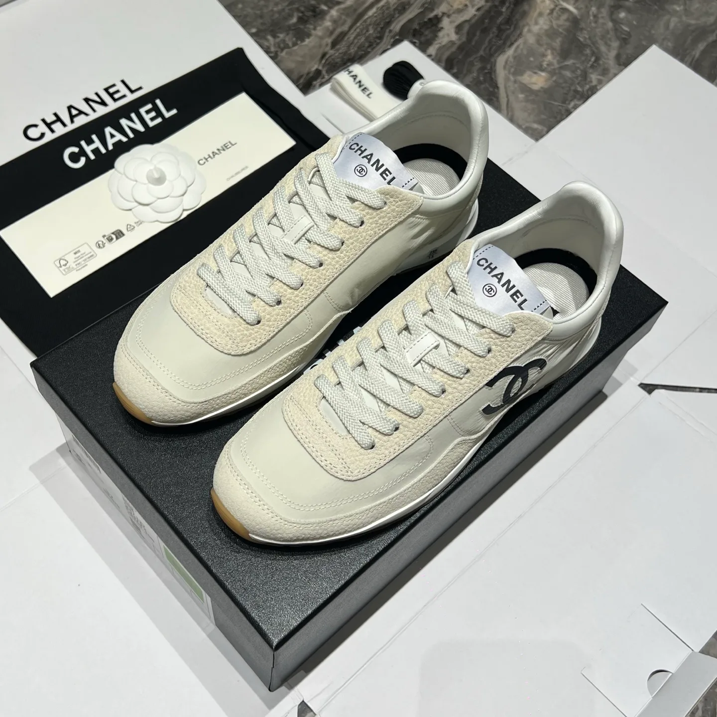 Кроссовки Женские Chanel 18121511