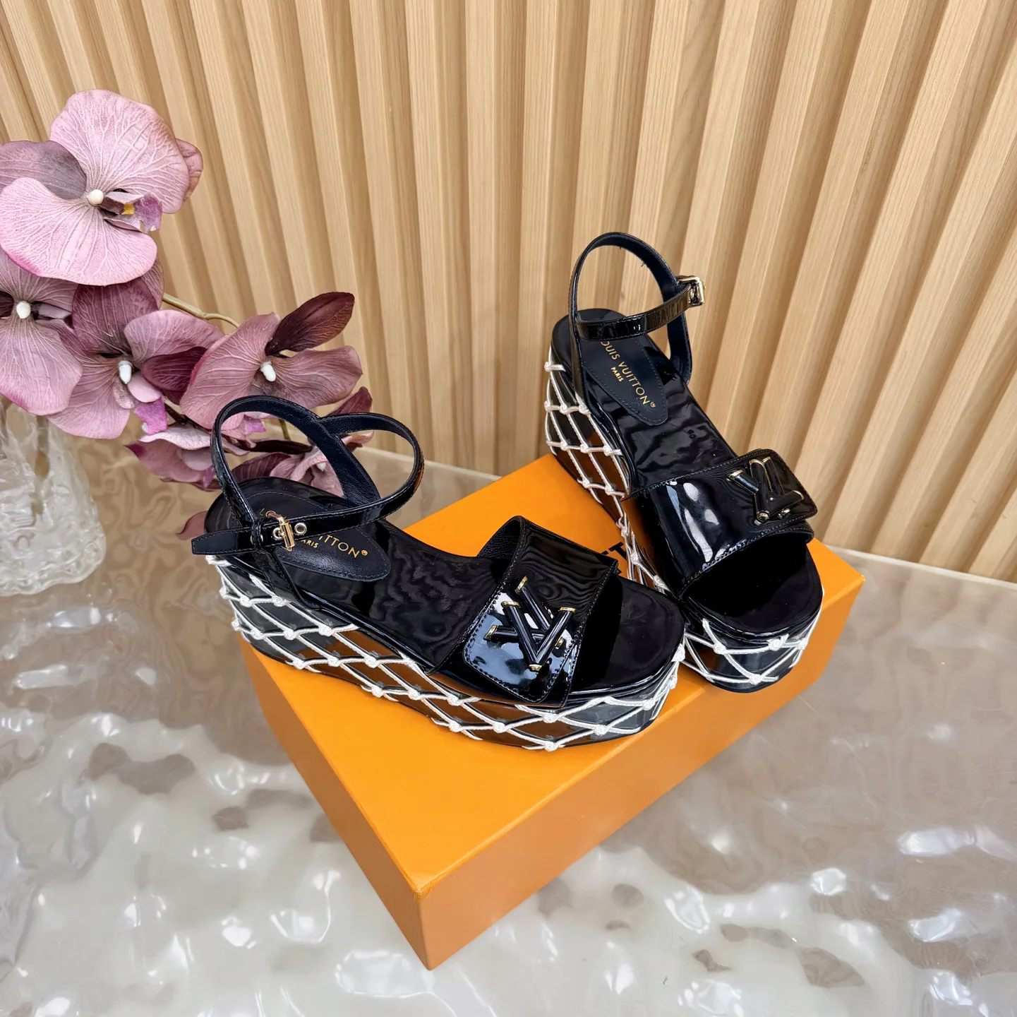 Босоножки Женские Louis Vuitton 12615432