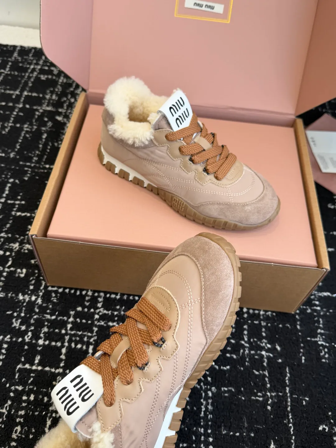 Кроссовки Женские Miu Miu 357101