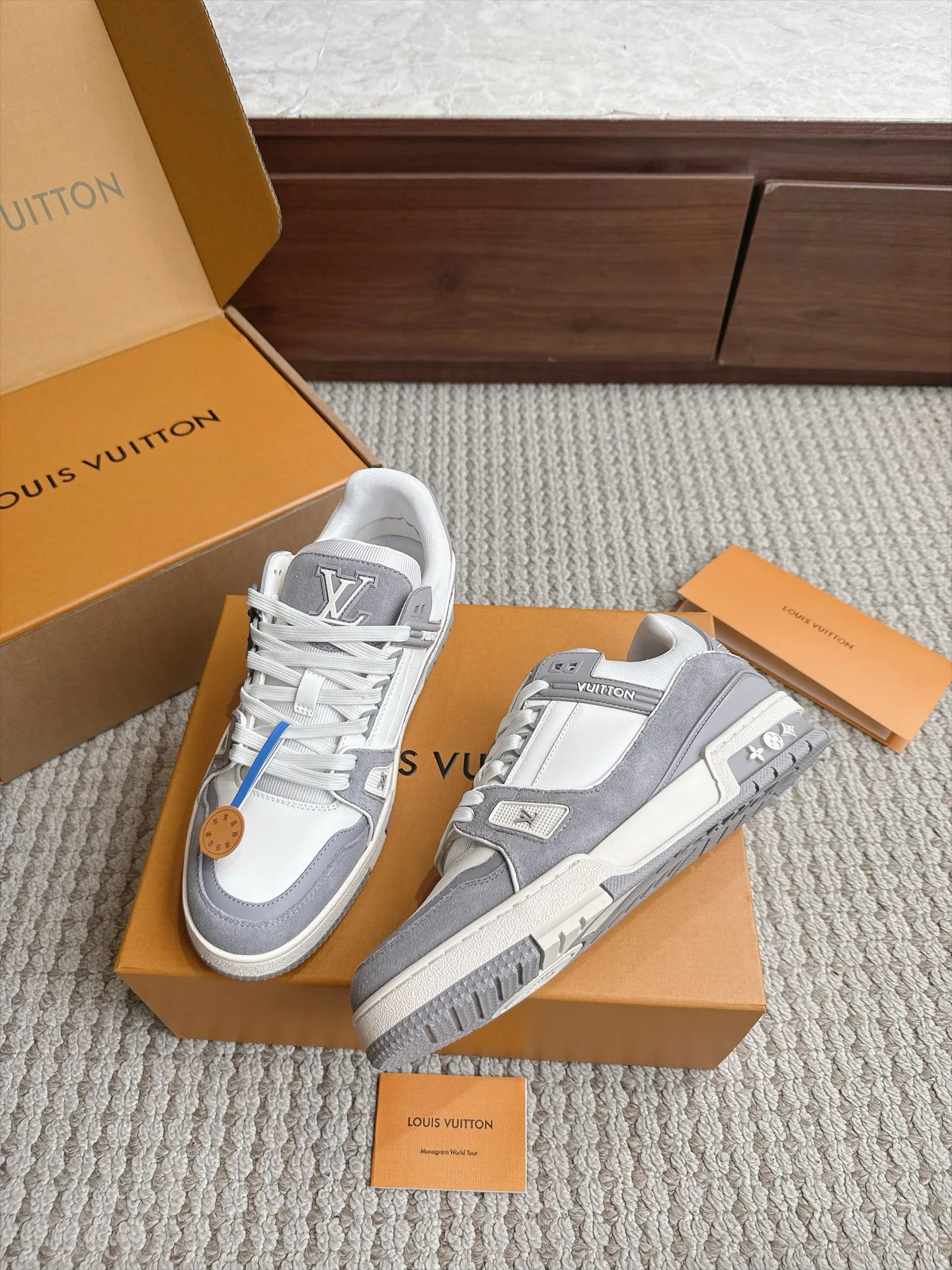 Кроссовки Мужские Louis Vuitton 18039311