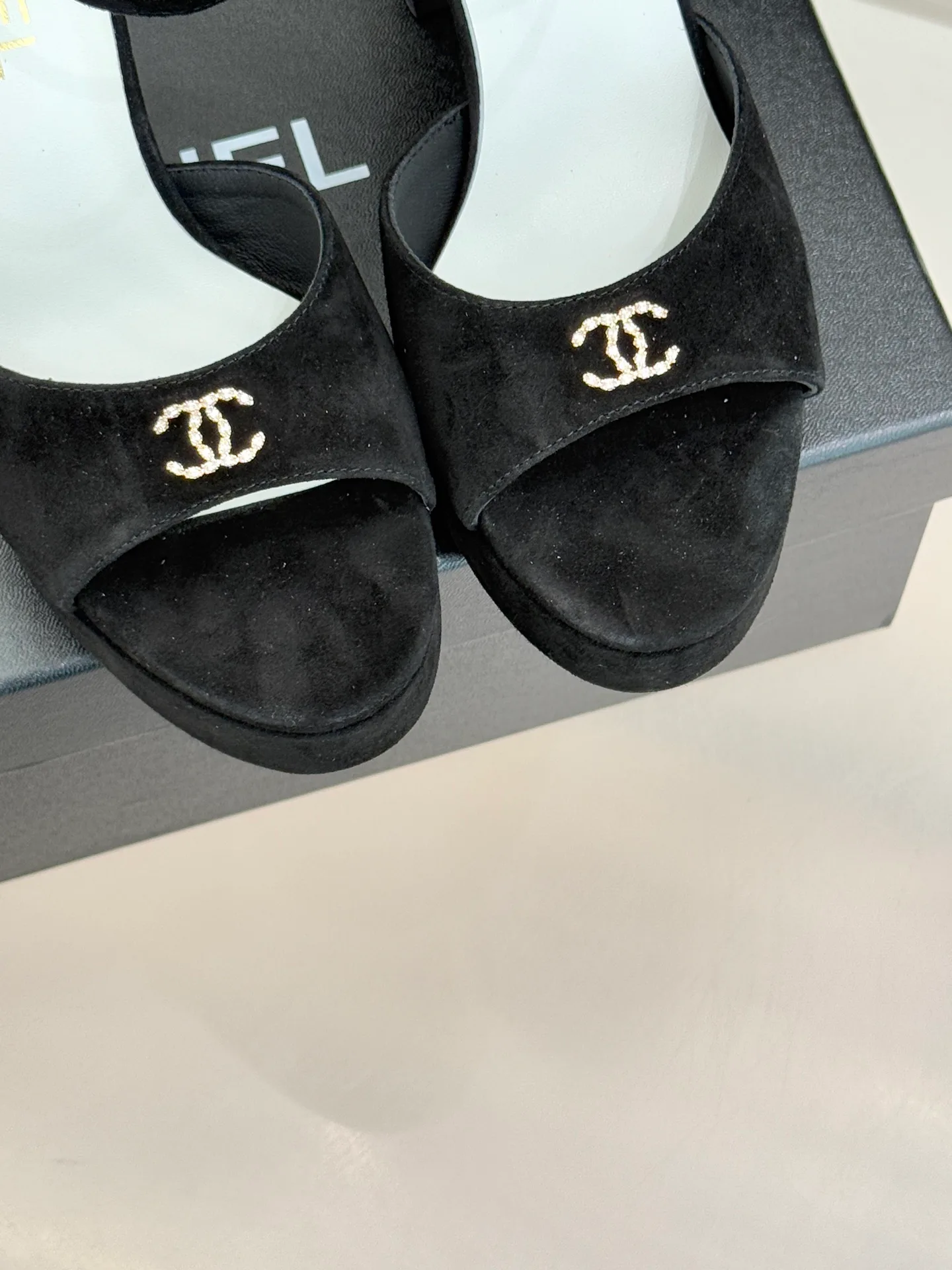 Босоножки Женские Chanel 11669296