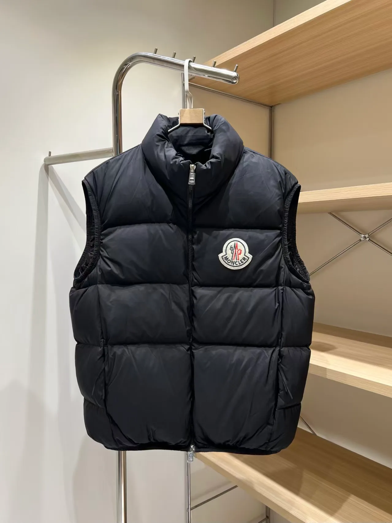 Жилеты Женские Moncler 18131397