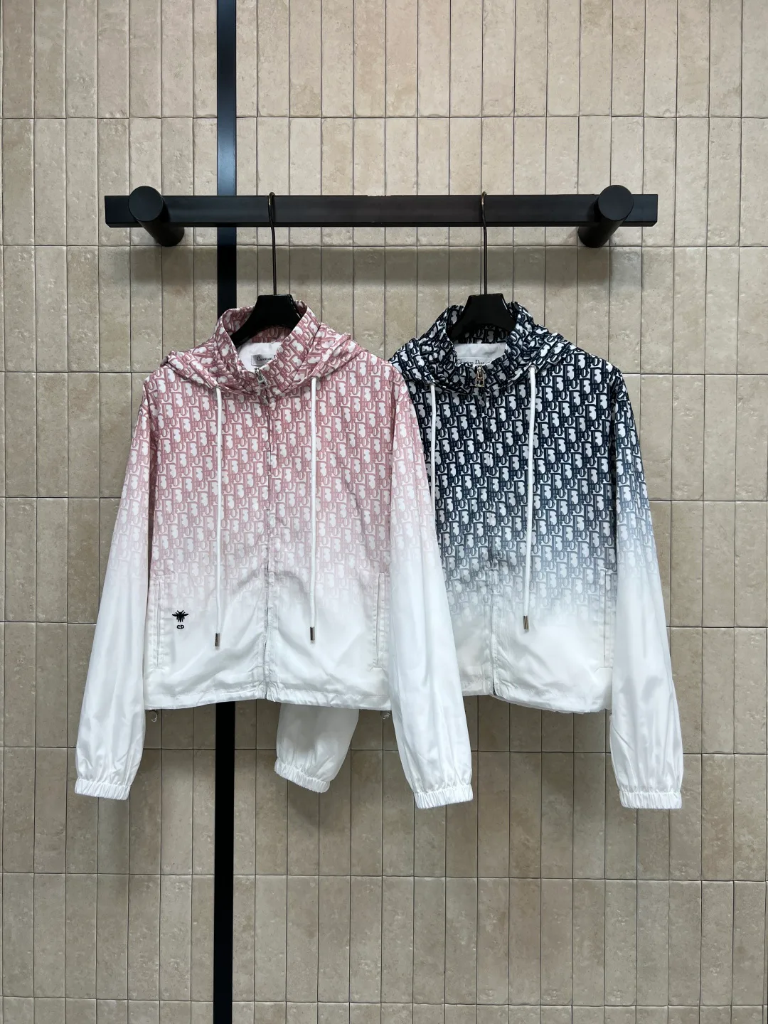 Куртки И Пуховики Женские Christian Dior 11697973