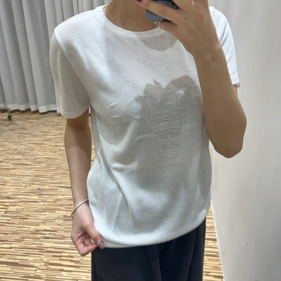 Футболки Женские Prada 3570