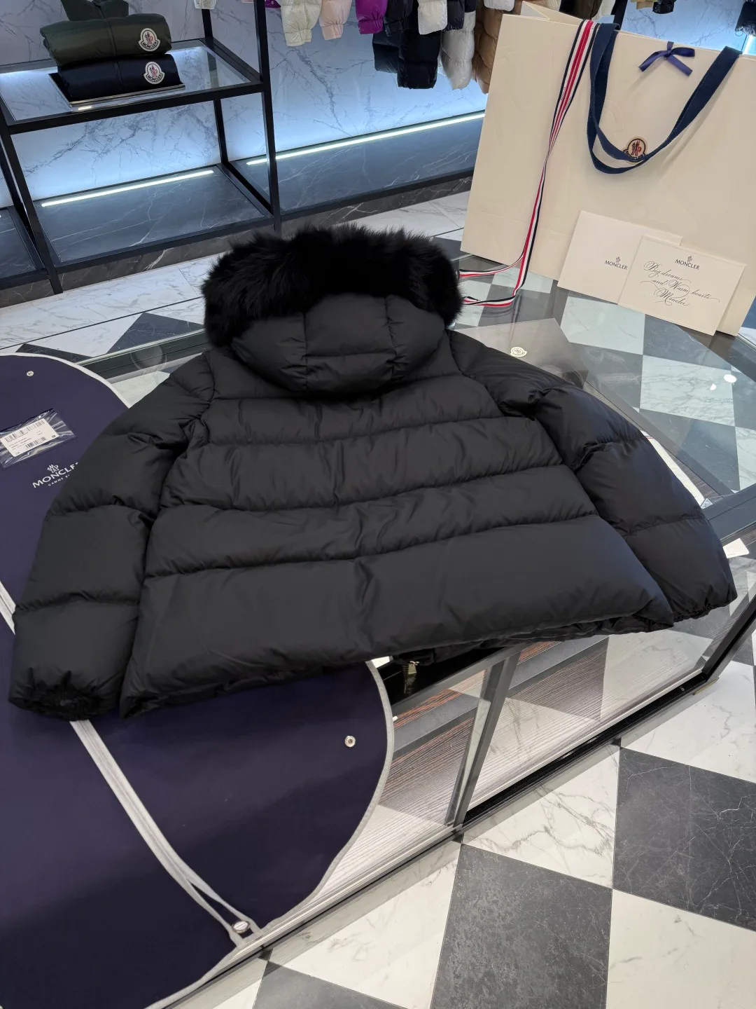 Куртки И Пуховики Женские Moncler 18510380
