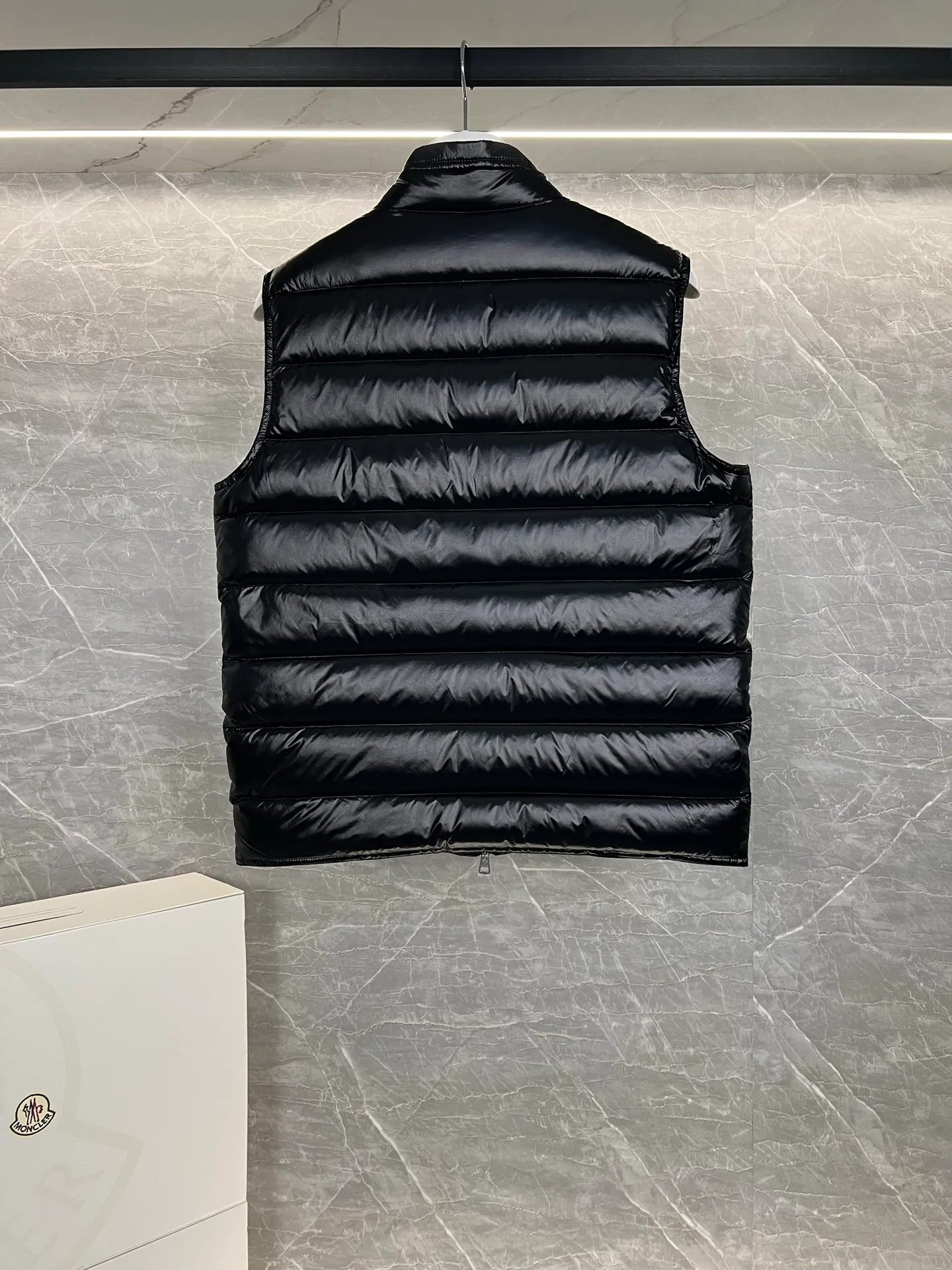 Жилеты Женские Moncler 18111342