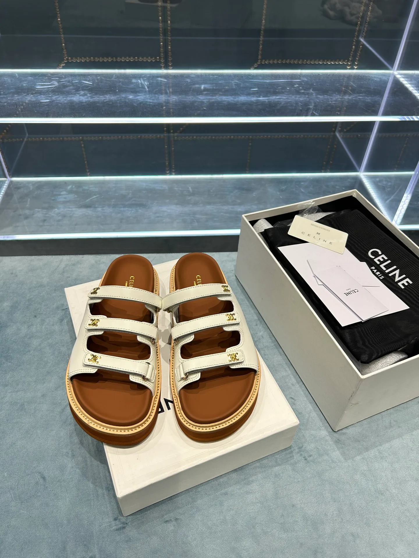 Шлепанцы Женские Celine 18962