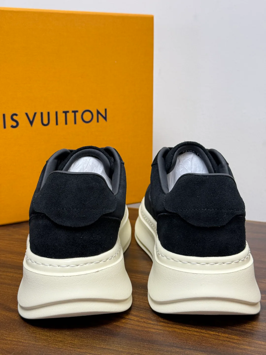 Кроссовки Мужские Louis Vuitton 19569377