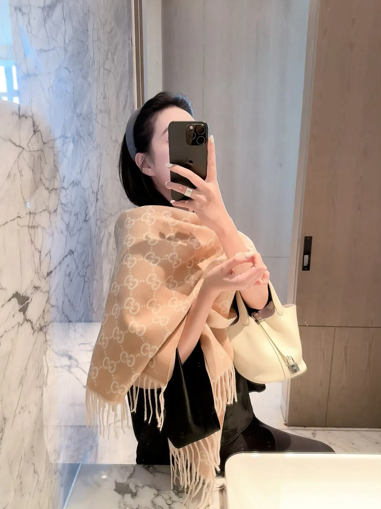 Шарфы Gucci 18322553