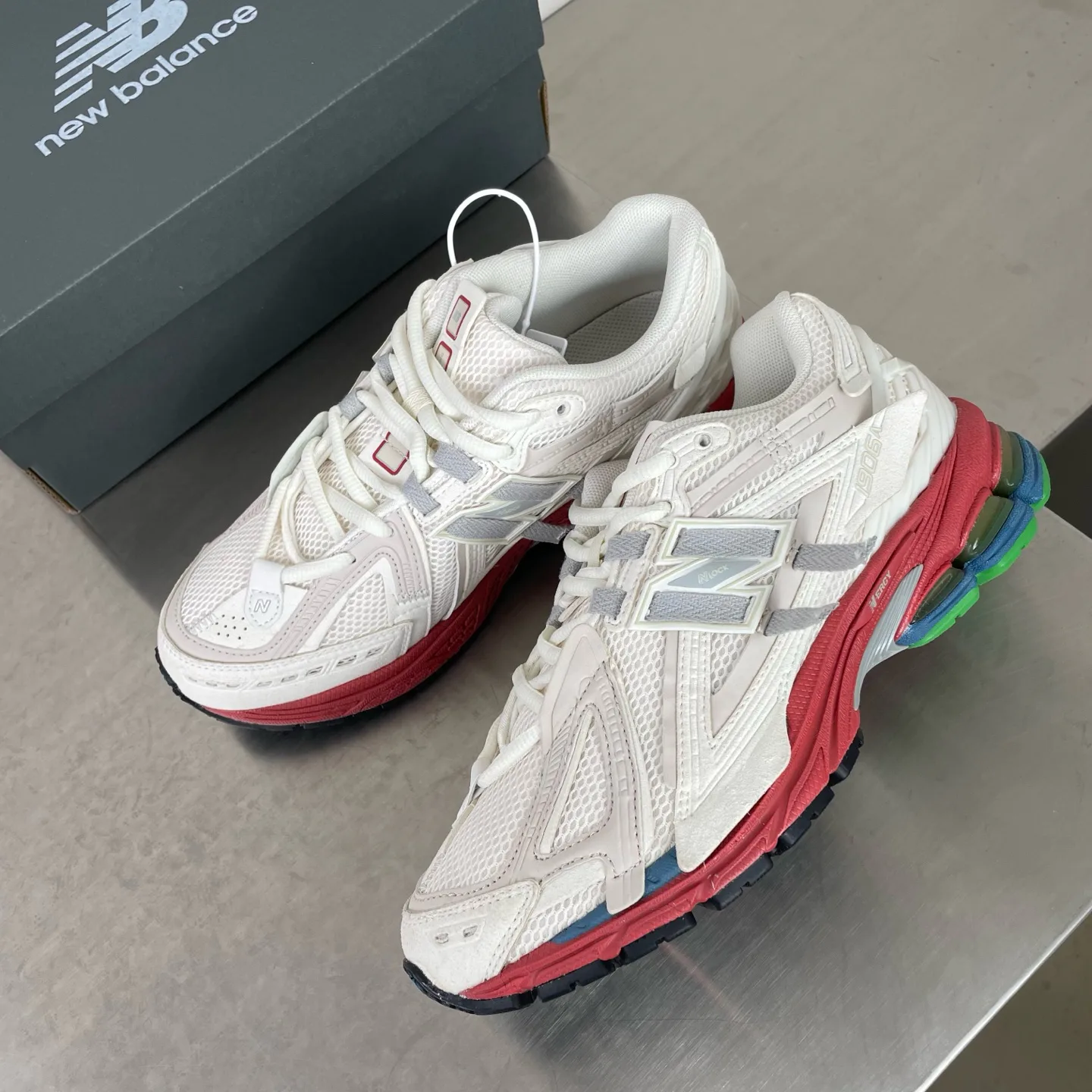 Кроссовки Женские New Balance 34105