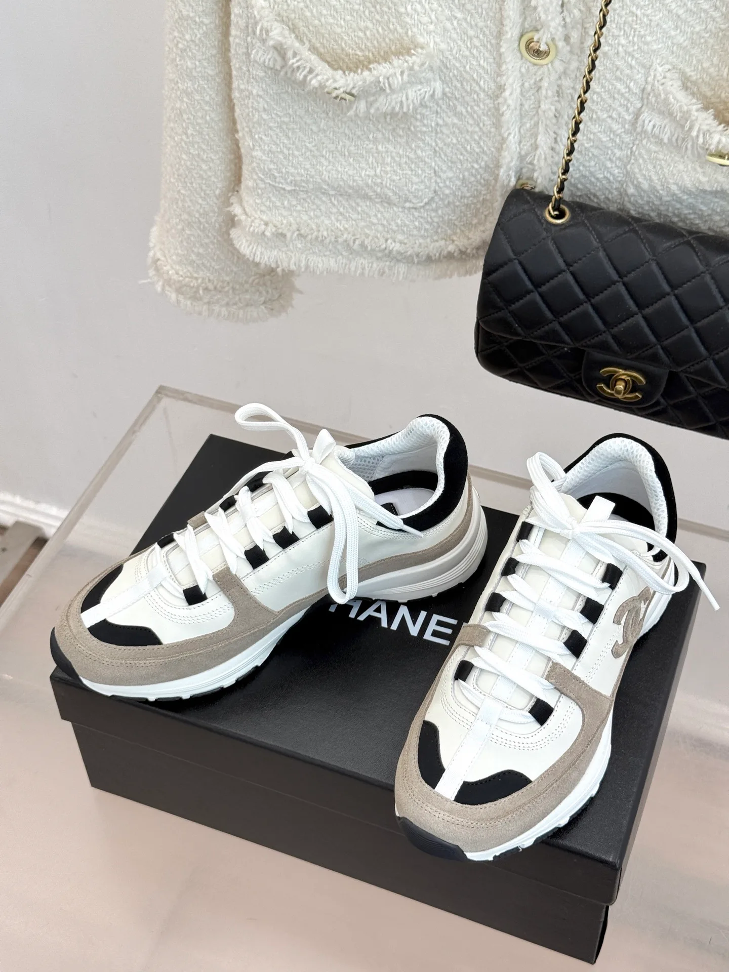 Кроссовки Женские Chanel 19208410