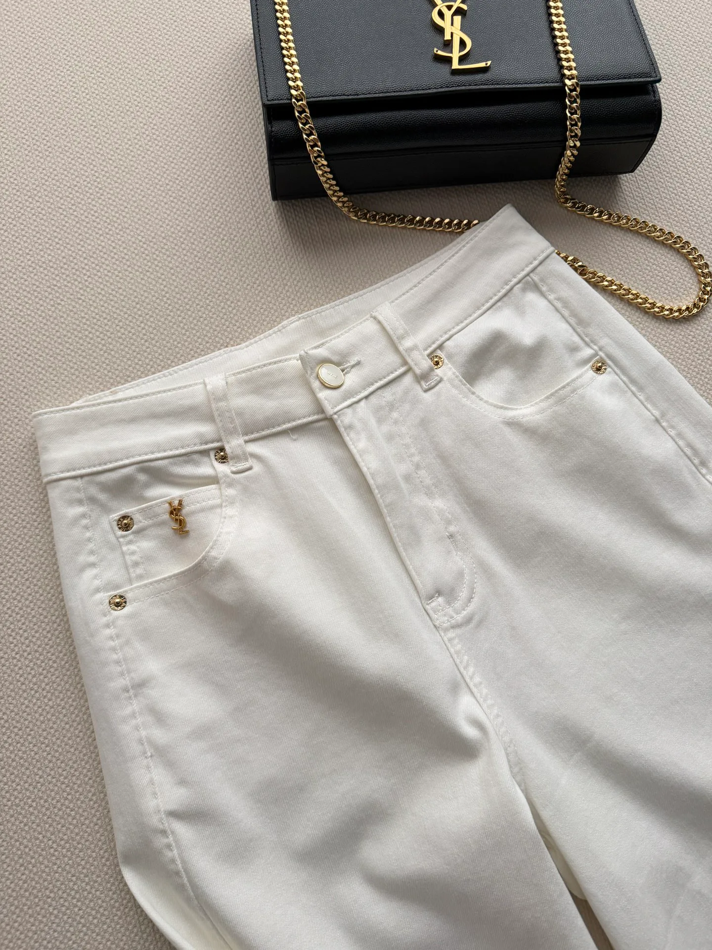 Джинсы Женские Saint Laurent 13085995
