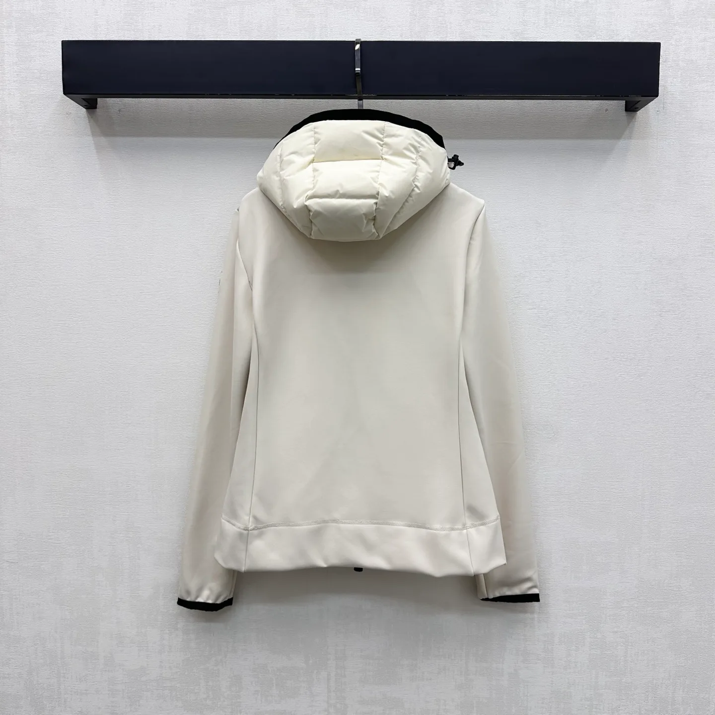 Куртки И Пуховики Женские Moncler 18555764
