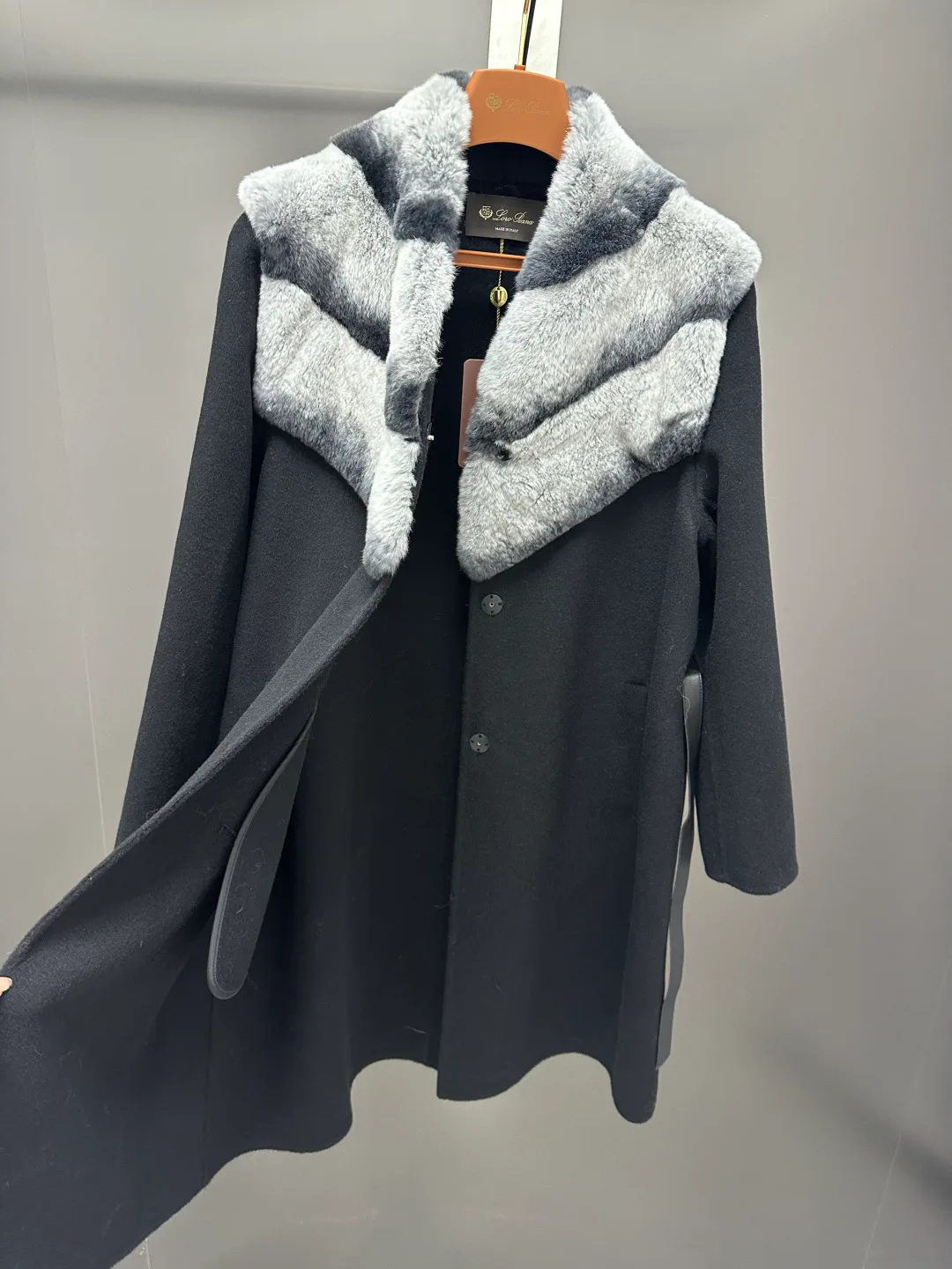 Пальто Женские Loro Piana 18761643