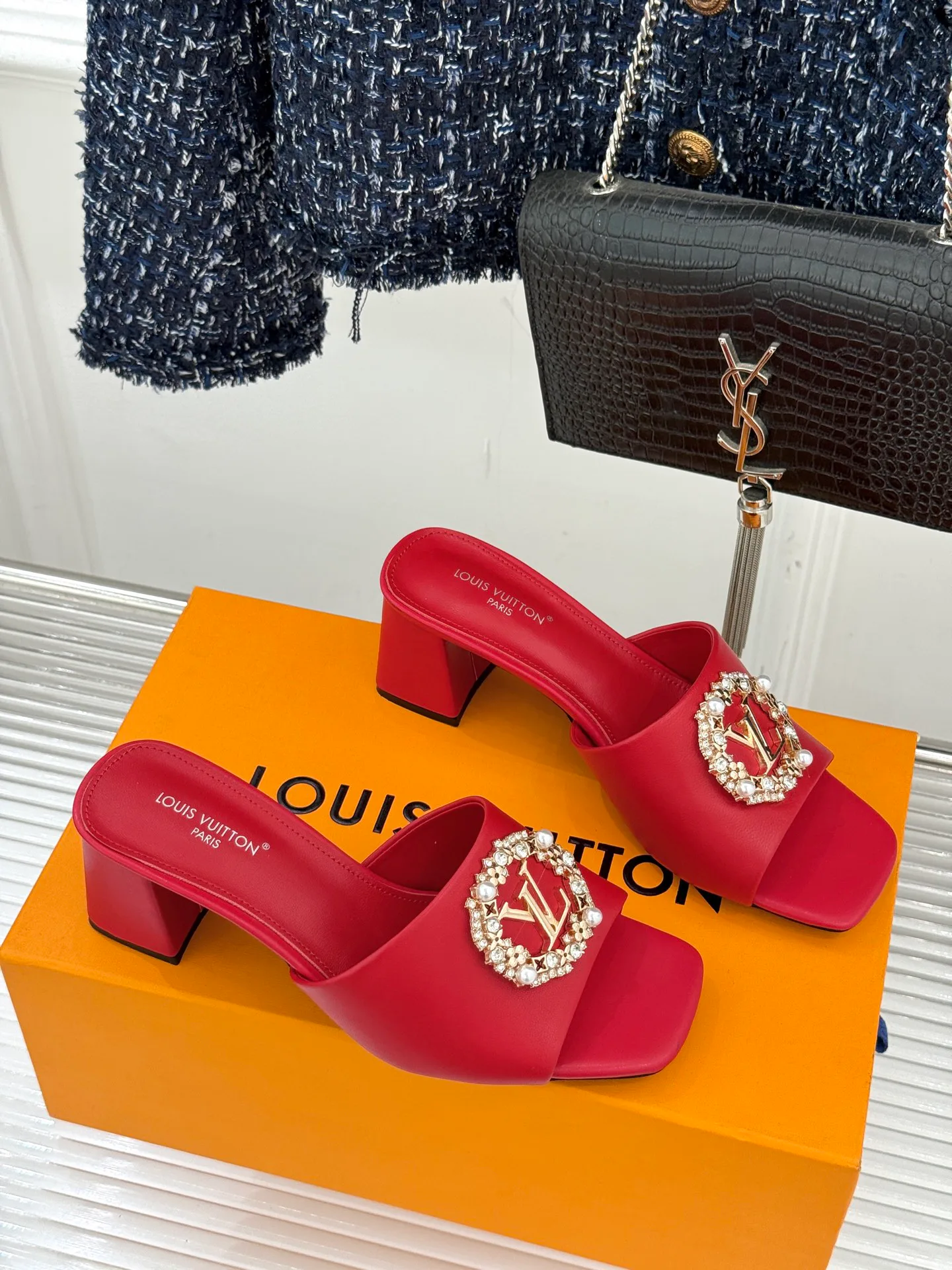 Босоножки Женские Louis Vuitton 2768105