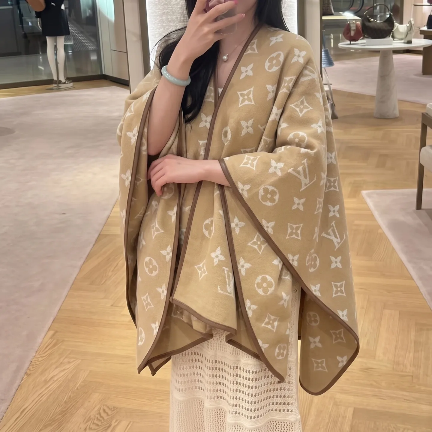 Пальто Женские Louis Vuitton 18262611