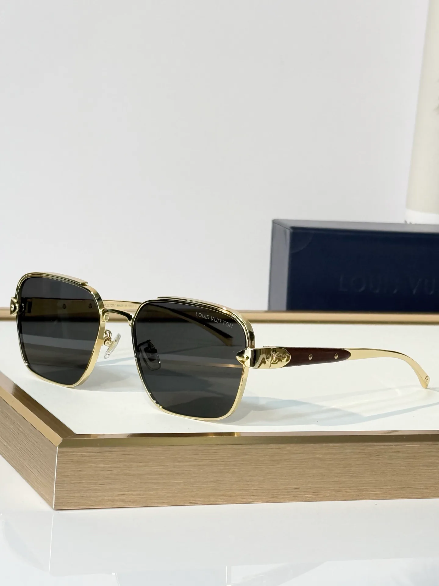 Очки Louis Vuitton 18453222