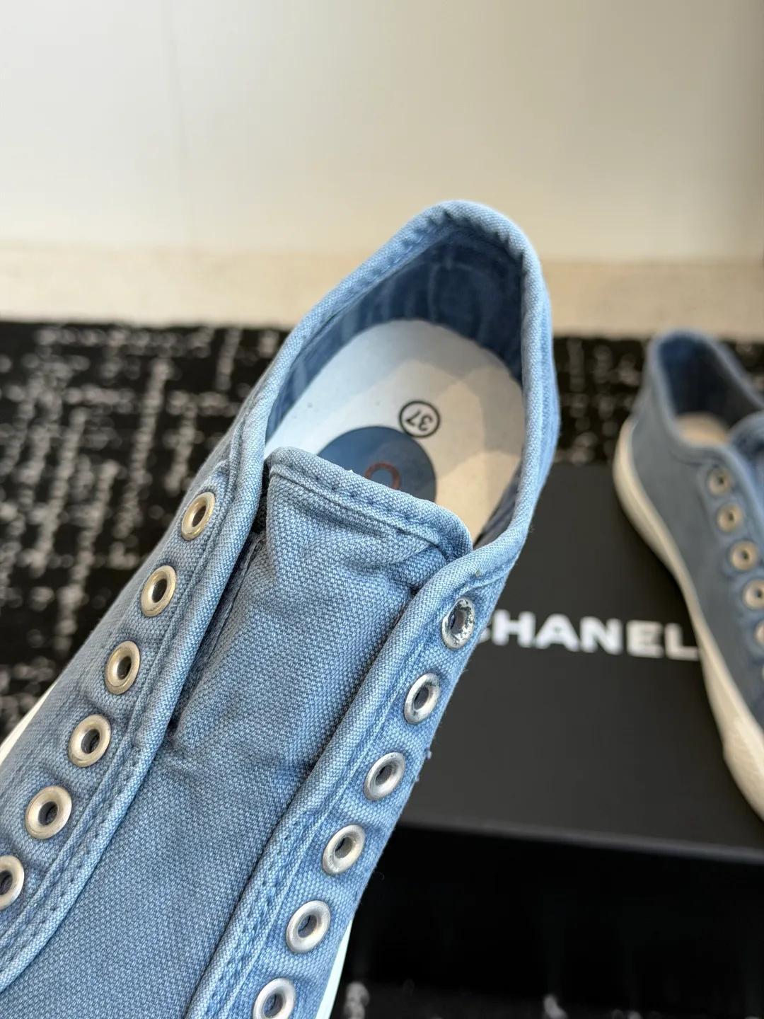 Кроссовки Женские Chanel 17425357