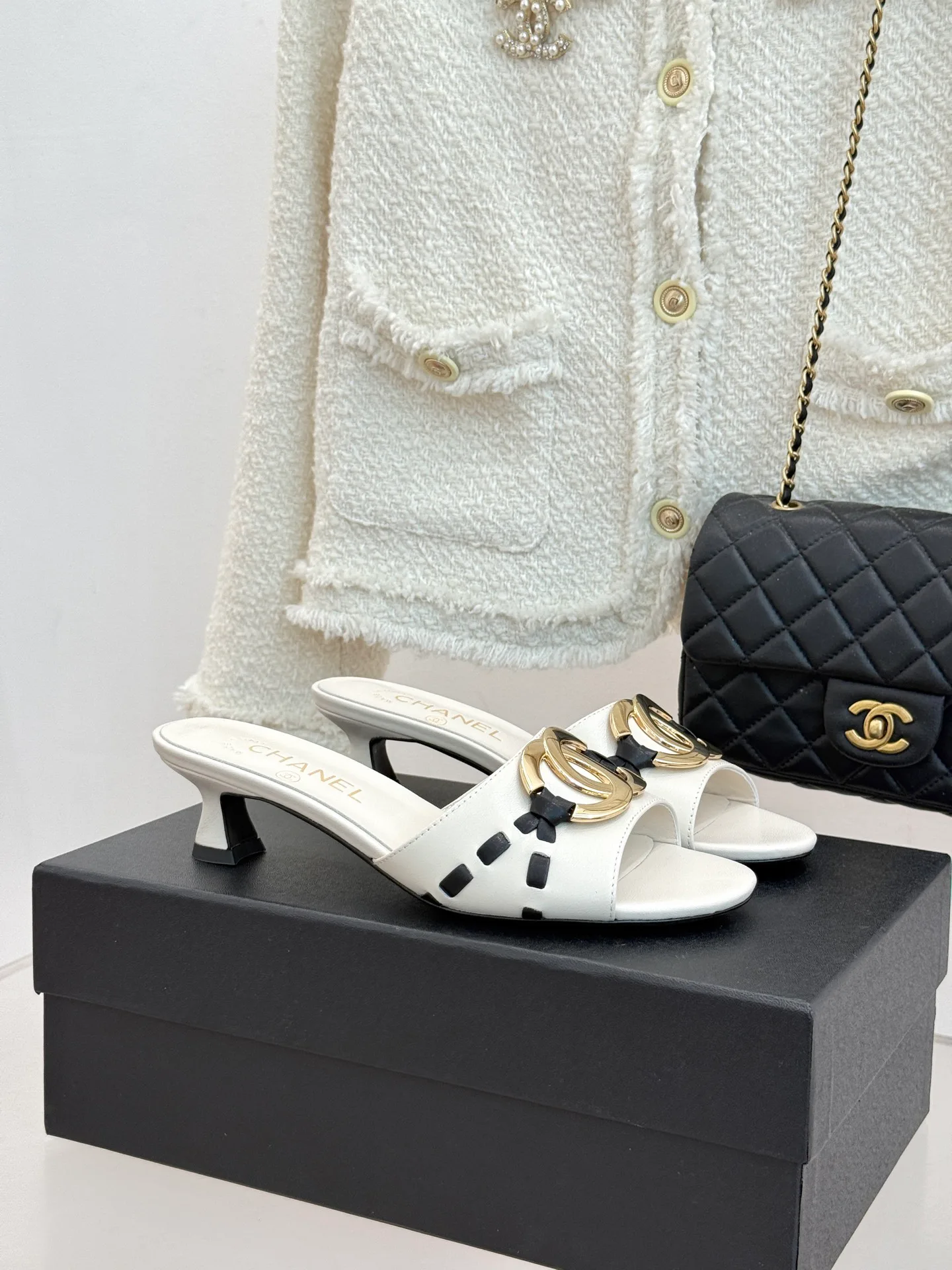Босоножки Женские Chanel 17025707