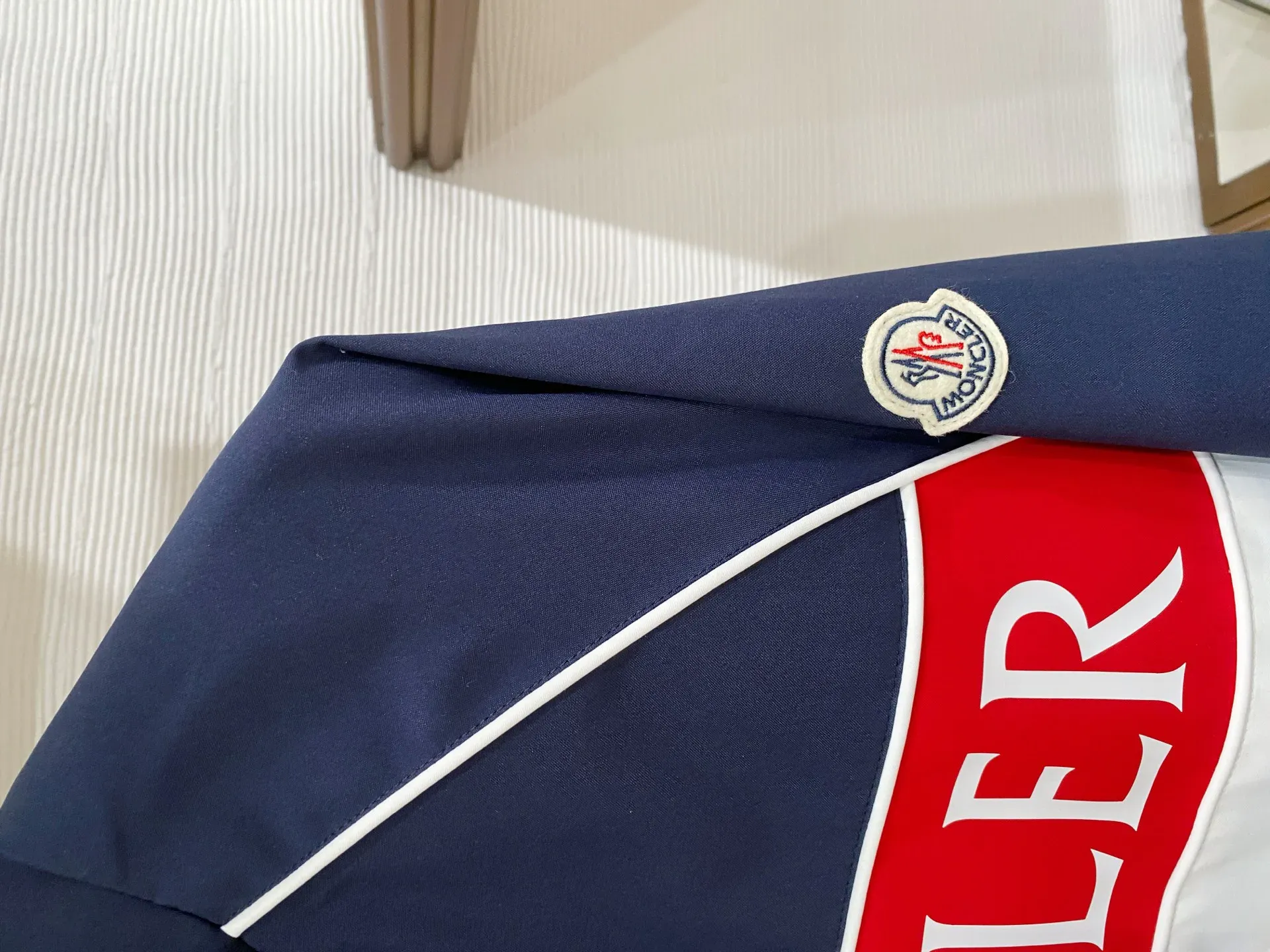 Куртки И Пуховики Мужские Moncler 4600951