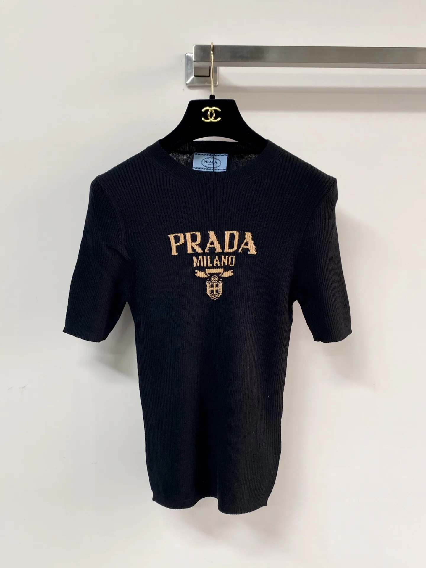 Футболки Женские Prada 11946193