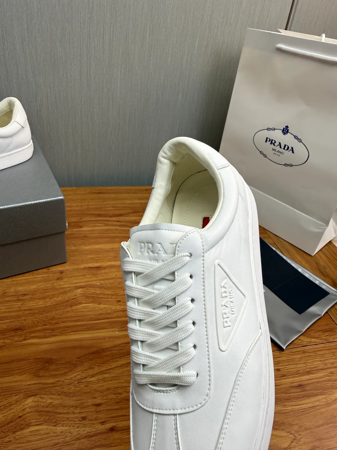 Кроссовки Мужские Prada 18263660