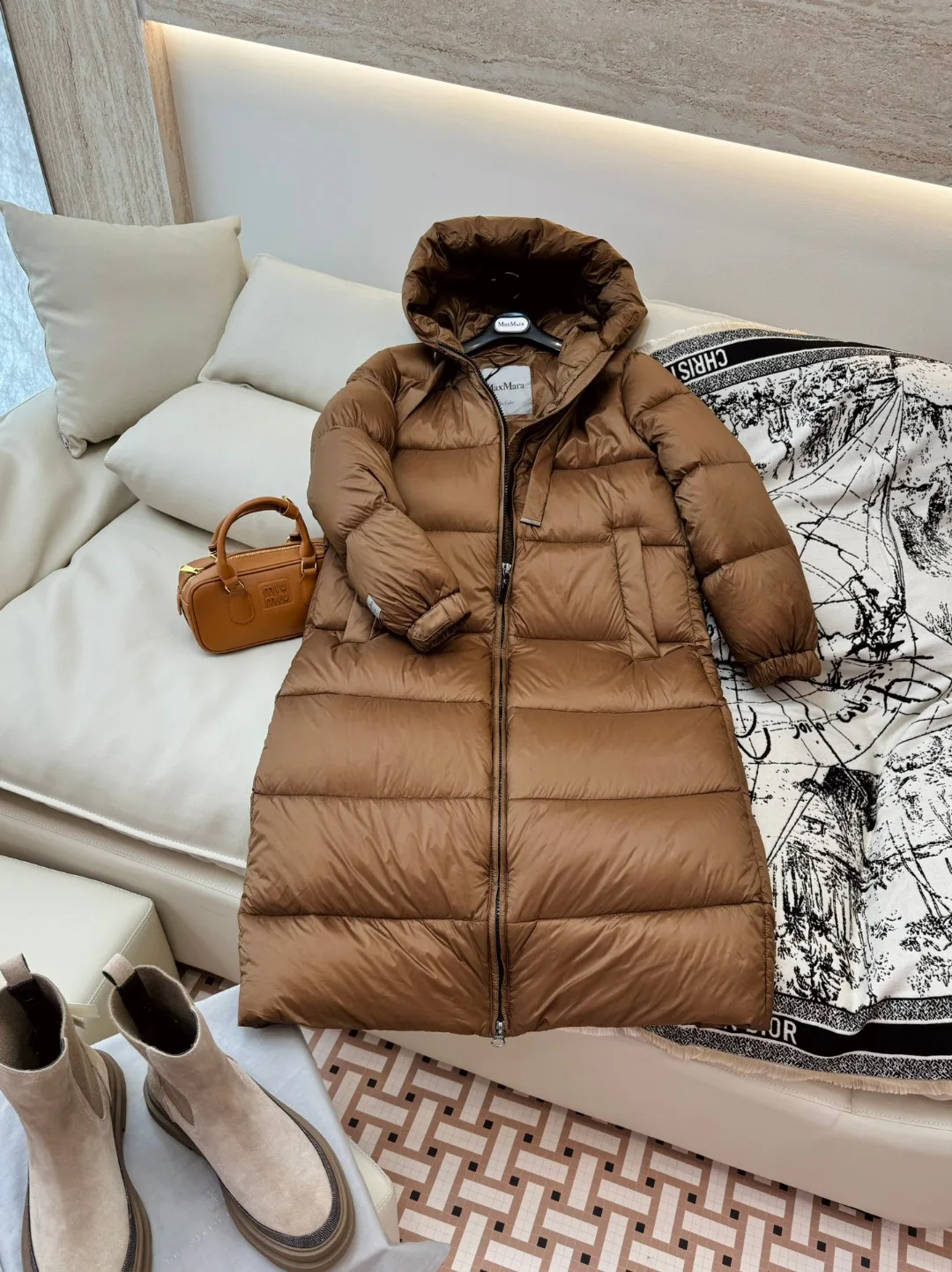 Пуховики Женские Max Mara 2104