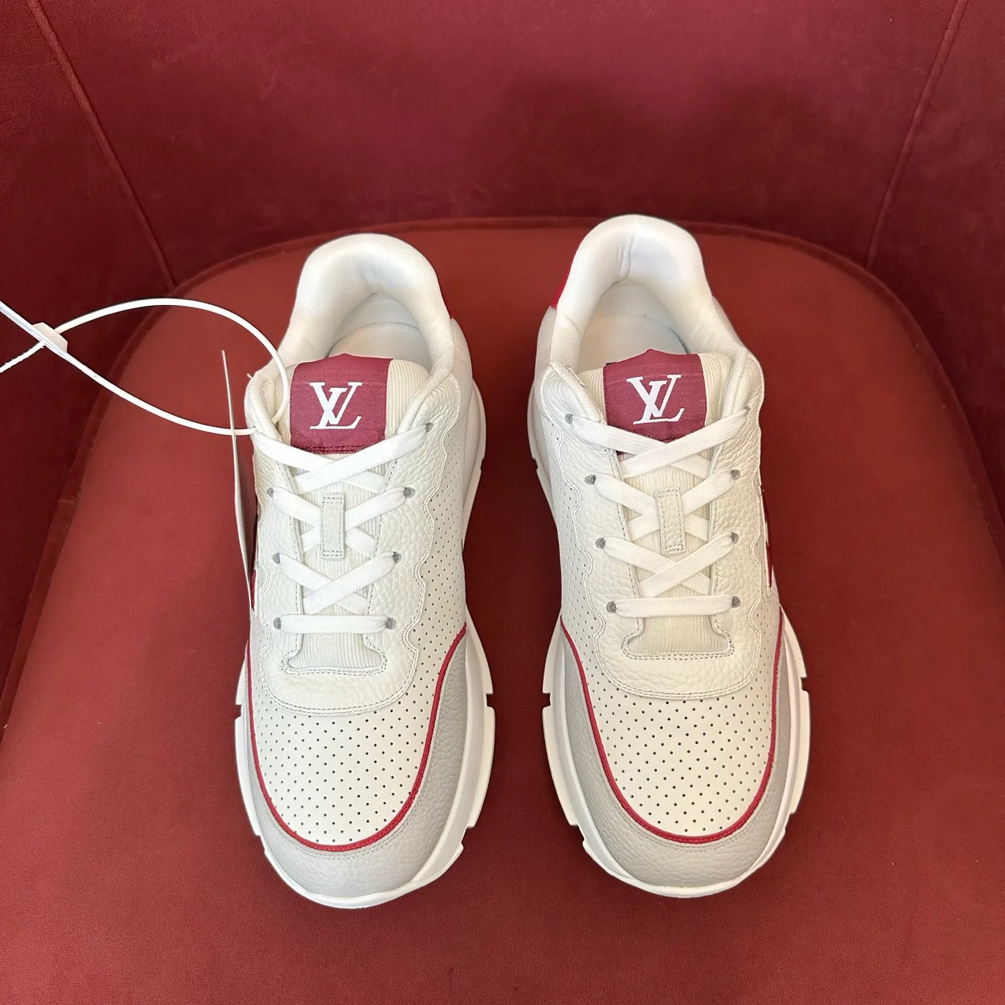 Кроссовки Женские Louis Vuitton 17460368