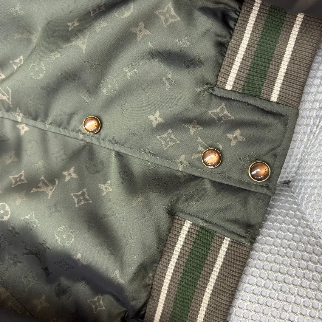 Куртки И Пуховики Мужские Moncler 1860104