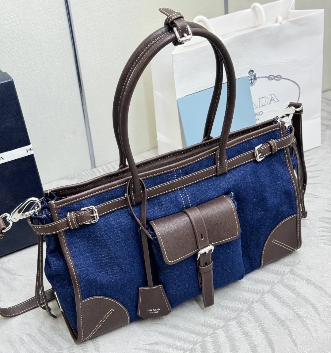 Классические Сумки Женские Prada 11682107