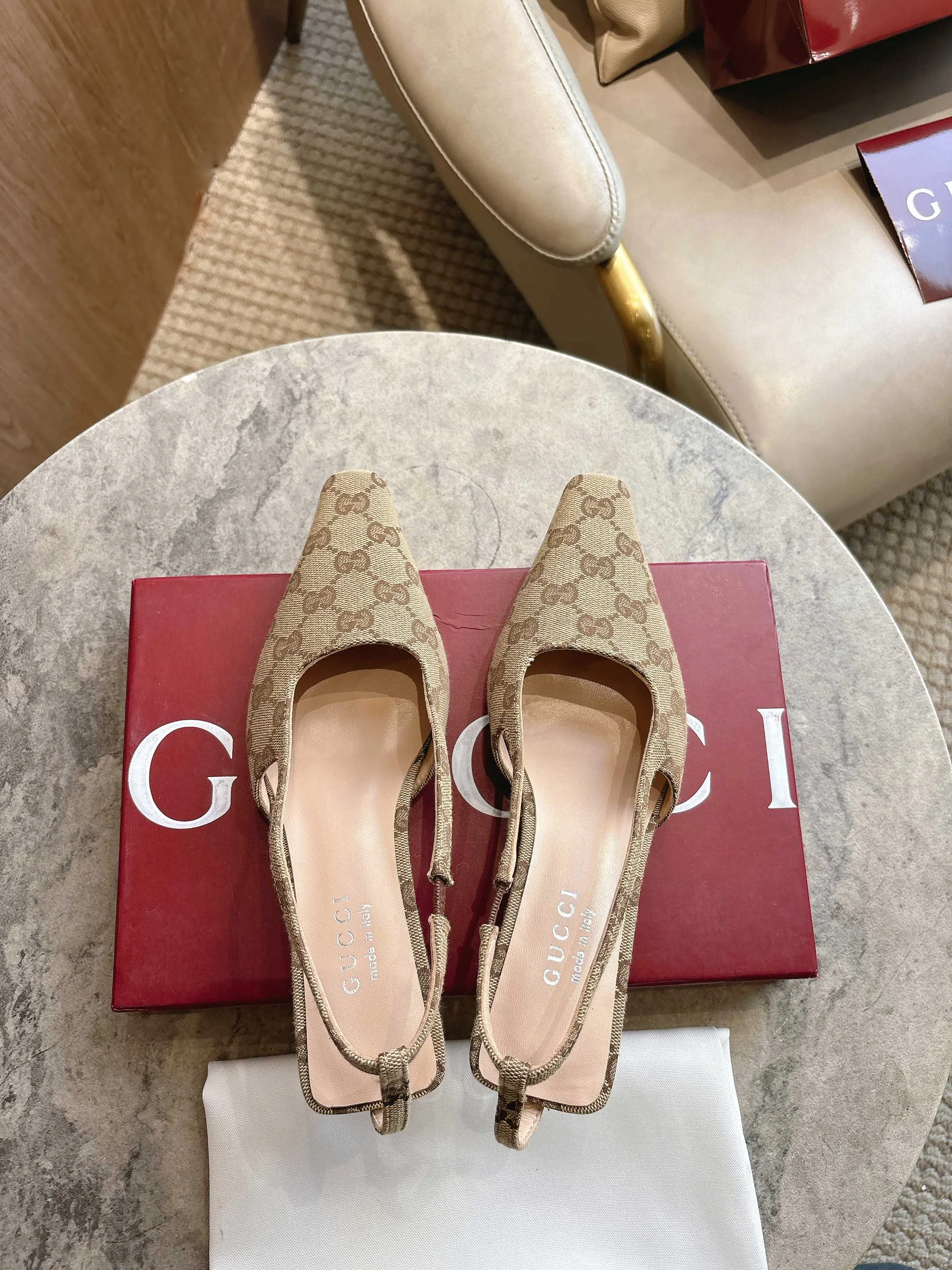 Туфли Женские Gucci 10611436