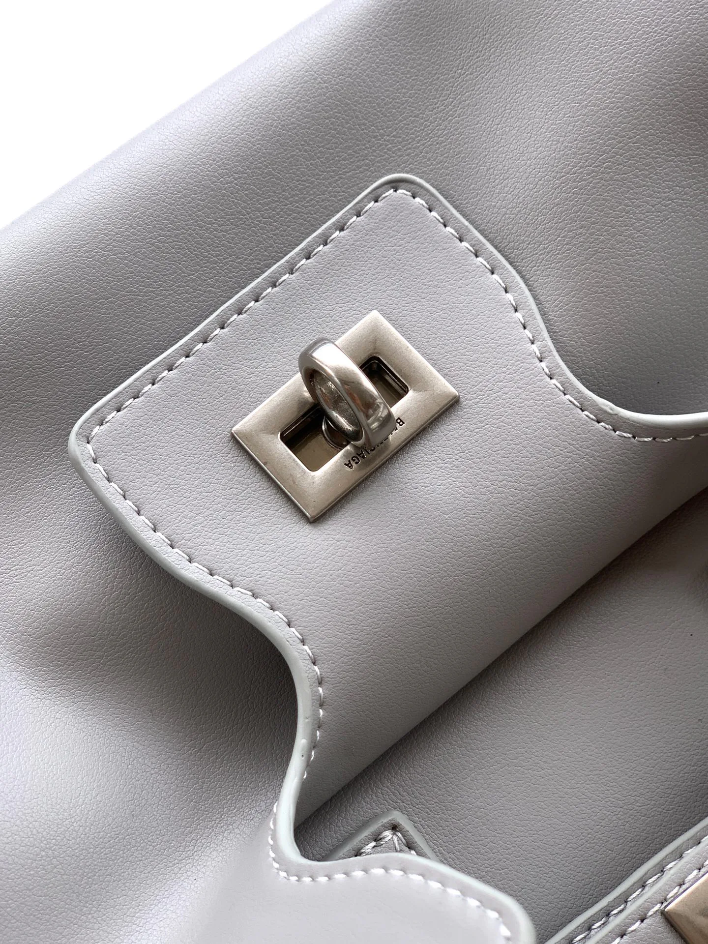 Сумки На Ремне Женские Balenciaga 84571