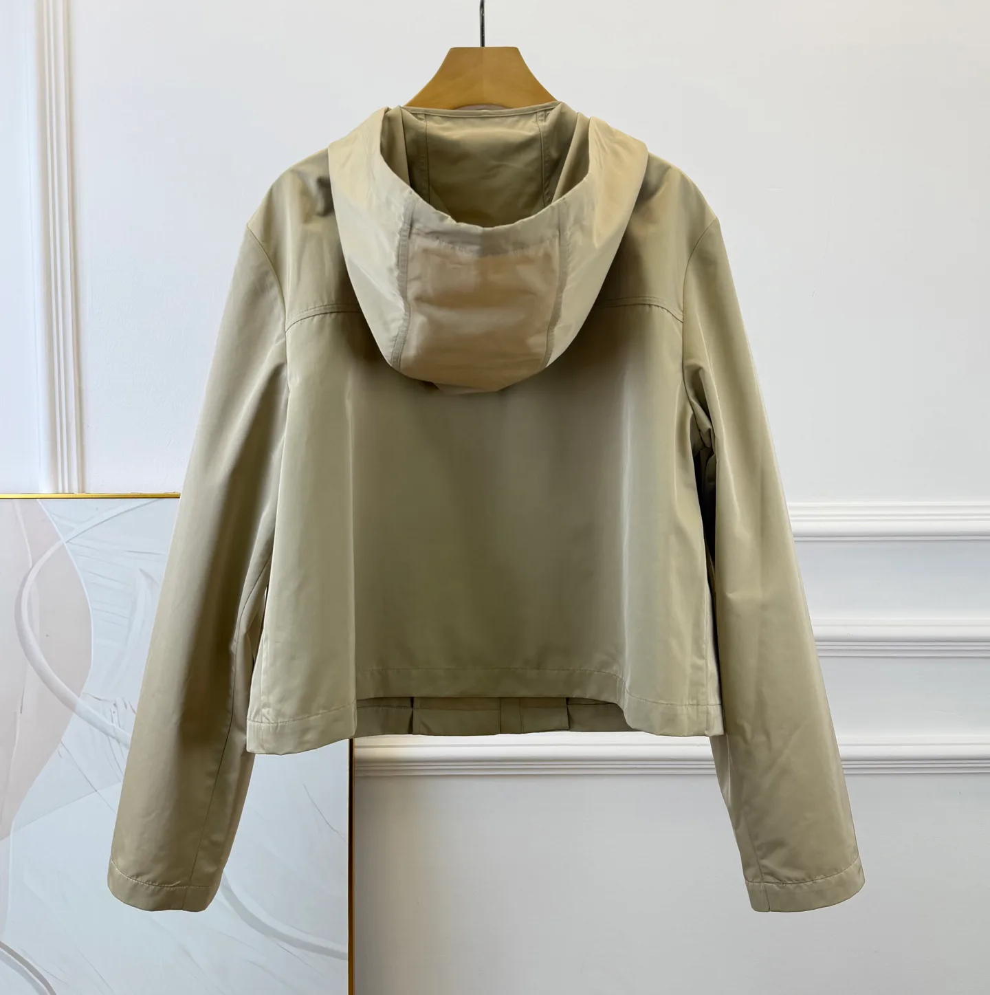 Куртки И Пуховики Женские Miu Miu 18524962