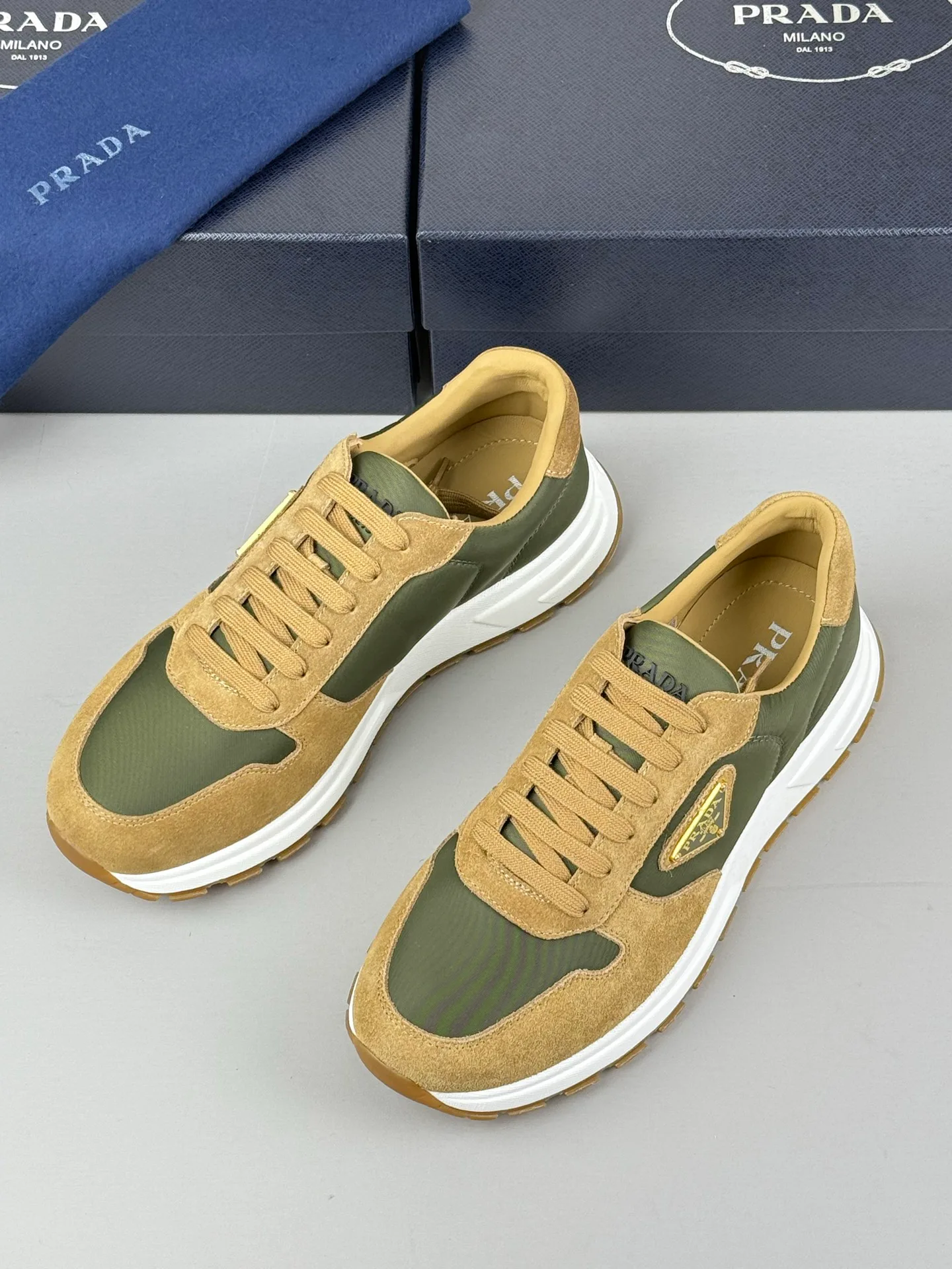 Кроссовки Мужские Prada 25179