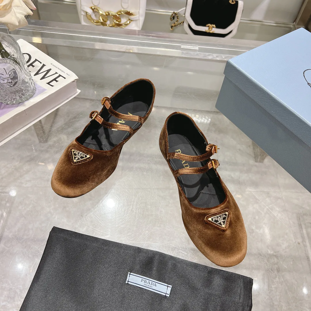 Балетки Женские Prada 10827979